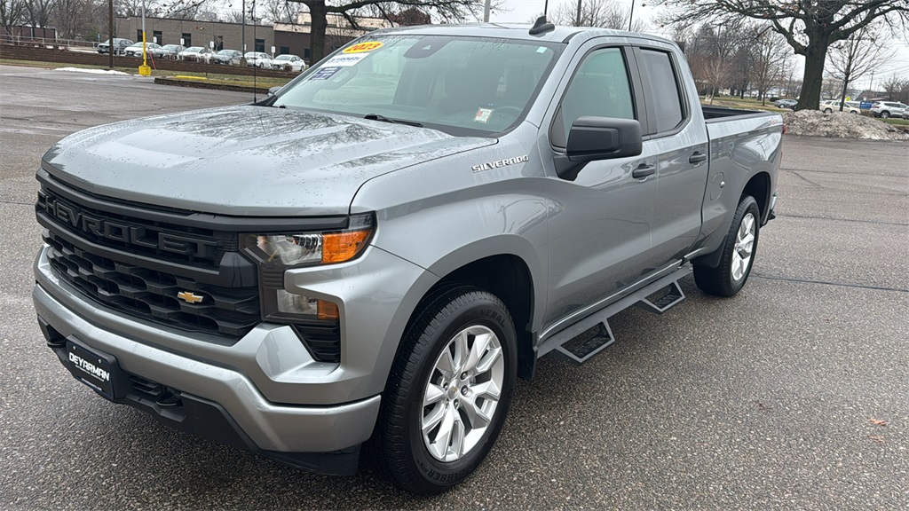 2023 Chevrolet Silverado 1500 Custom's photo