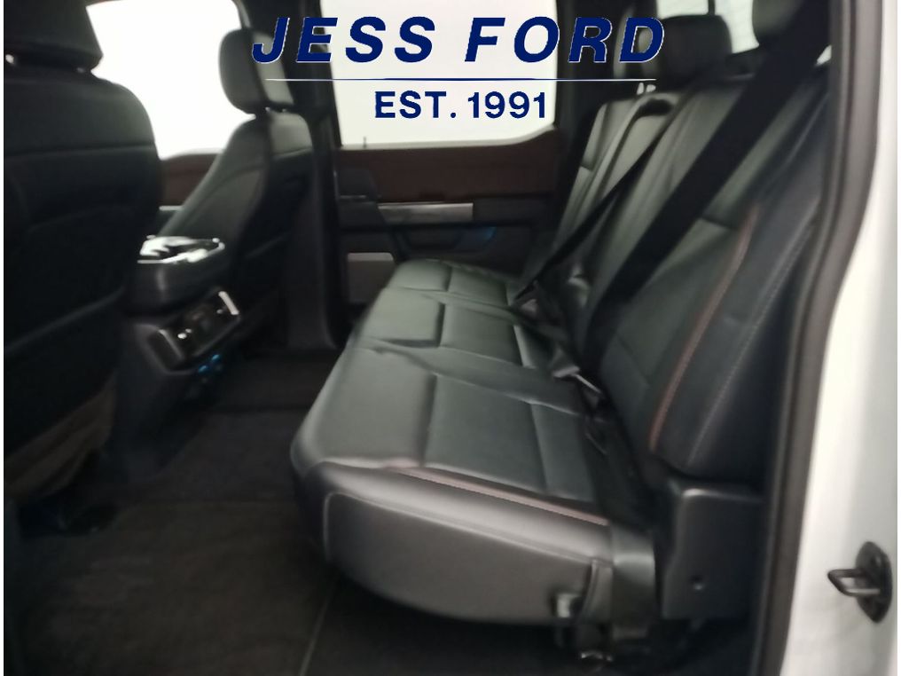 2023 Ford F-150 Lariat photo 8