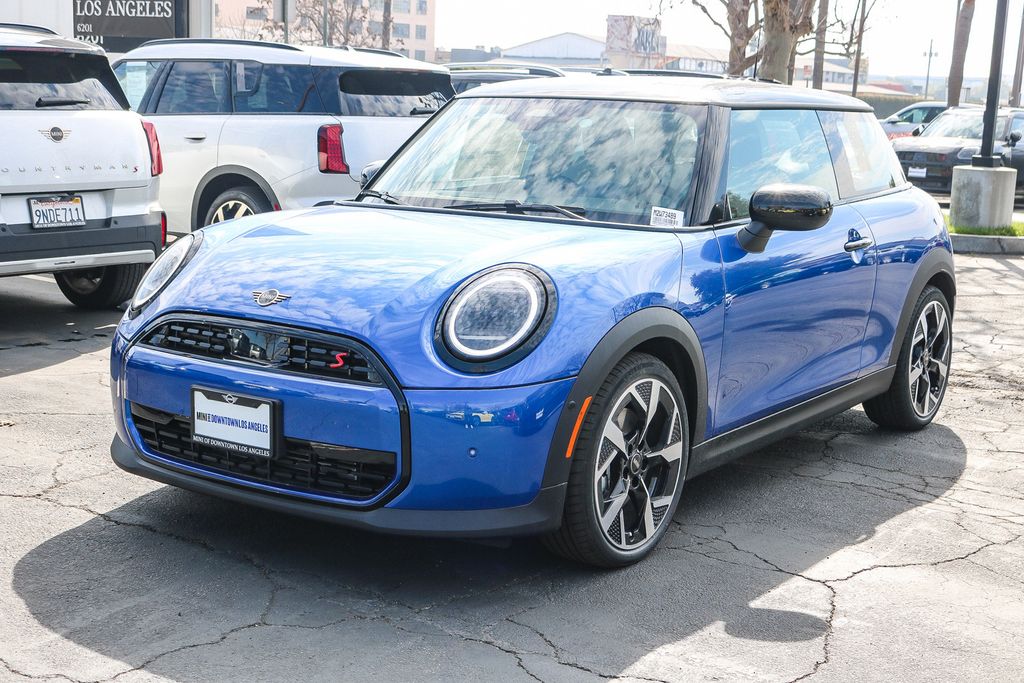 2025 Mini Cooper 2 Door Hardtop Signature photo 3