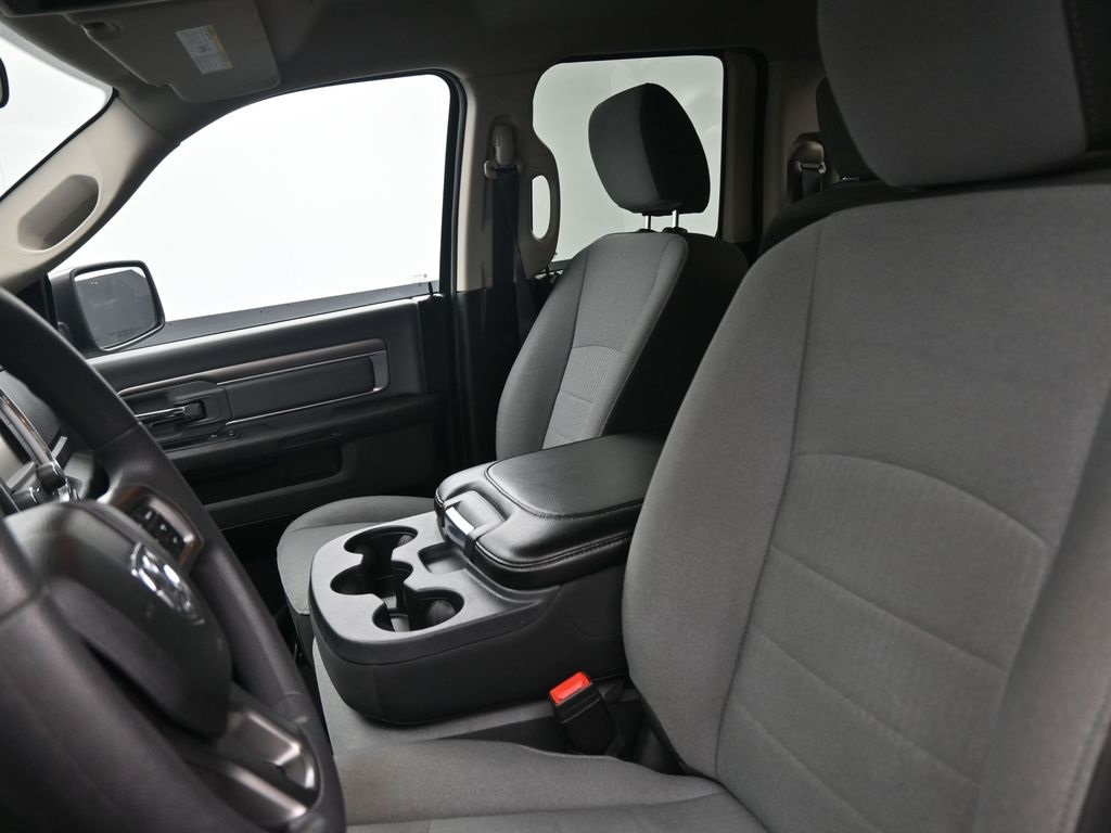 2024 Ram 1500 Classic SLT photo 31