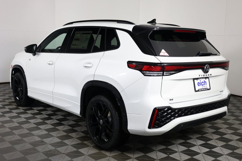 2025 Volkswagen Tiguan SE R-Line Black photo 2