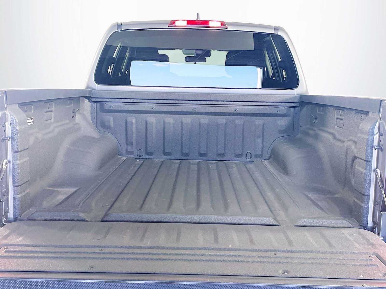 2024 Nissan Frontier S photo 18