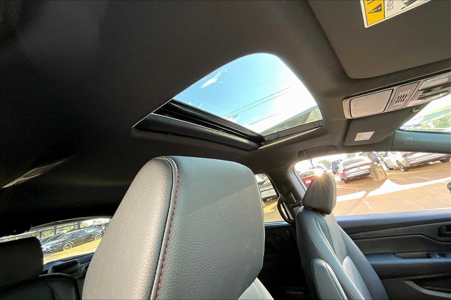 2025 Honda Odyssey photo 12
