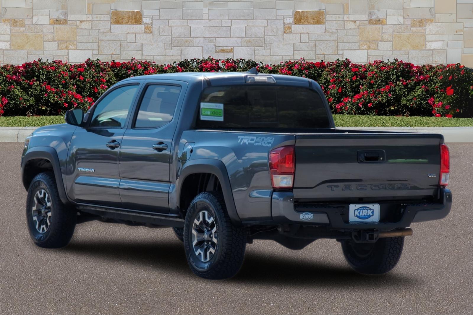 2017 Toyota Tacoma SR5 Sport TRD Pro photo 5