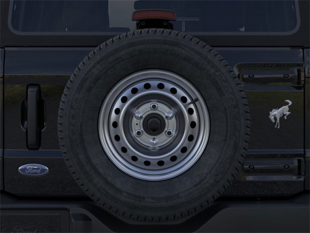 2025 Ford Bronco Base photo 16