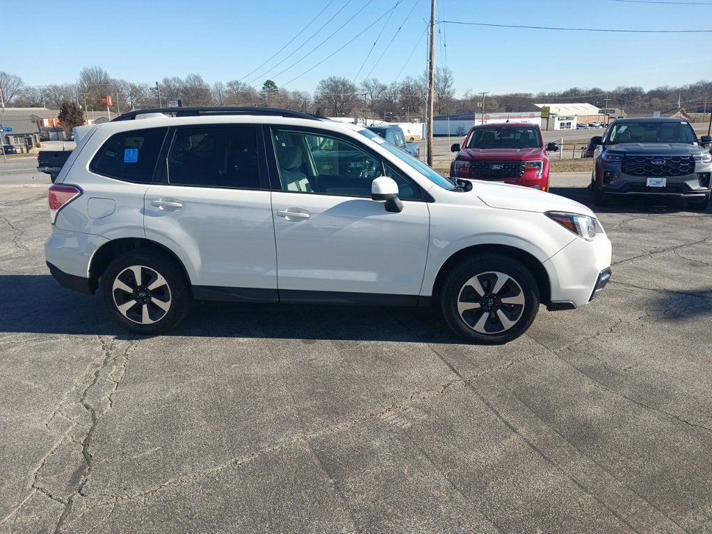 Used 2018 Subaru Forester Premium with VIN JF2SJAEC8JH590841 for sale in Kansas City