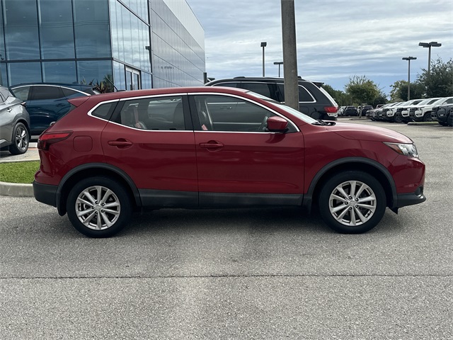 2017 Nissan Rogue Sport S photo 4