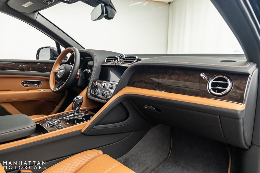 2024 Bentley Bentayga EWB photo 26
