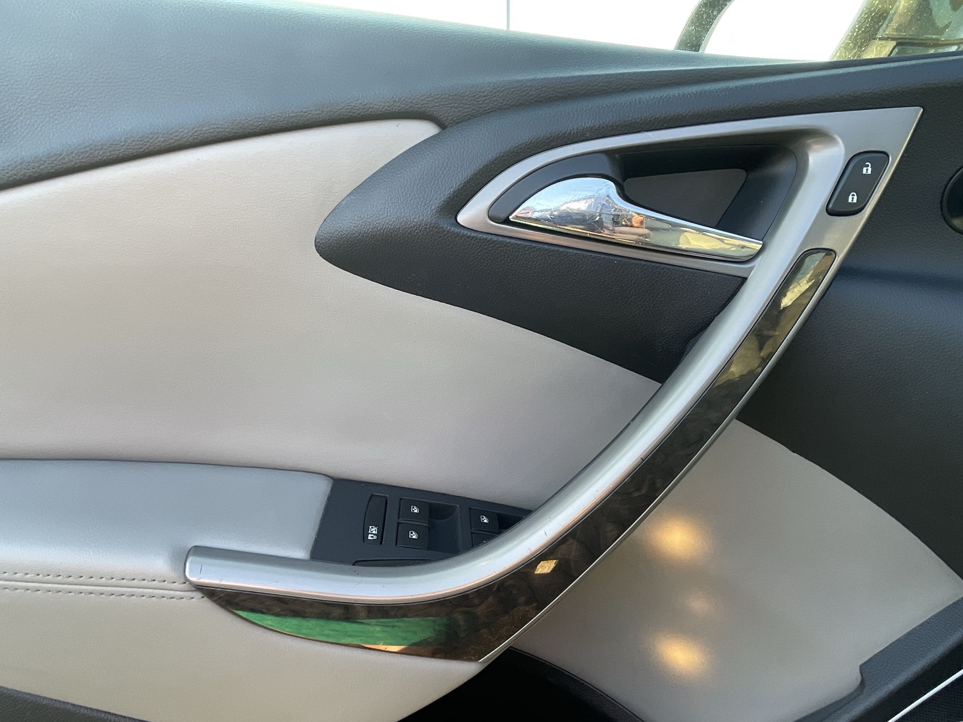 2014 Buick Verano Convenience photo 54