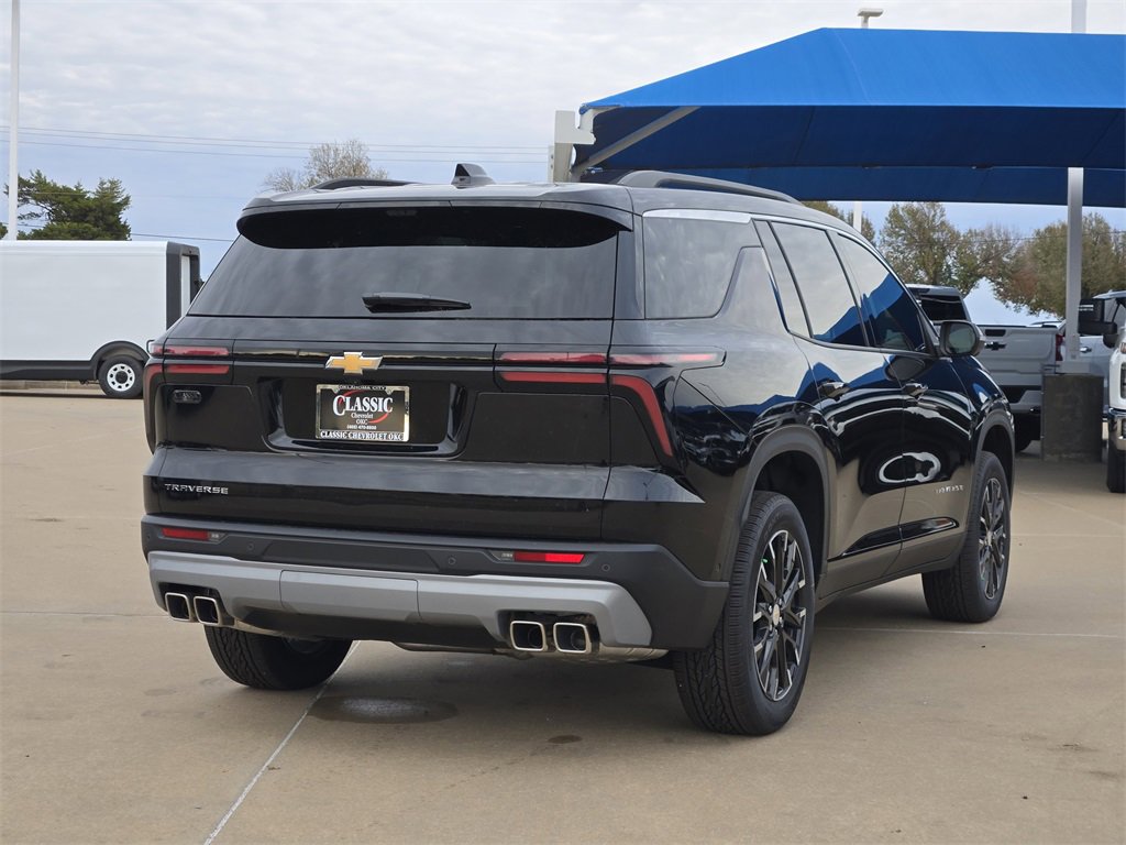 2026 Chevrolet Traverse photo 4