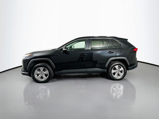 2022 Toyota RAV4 XLE photo 4