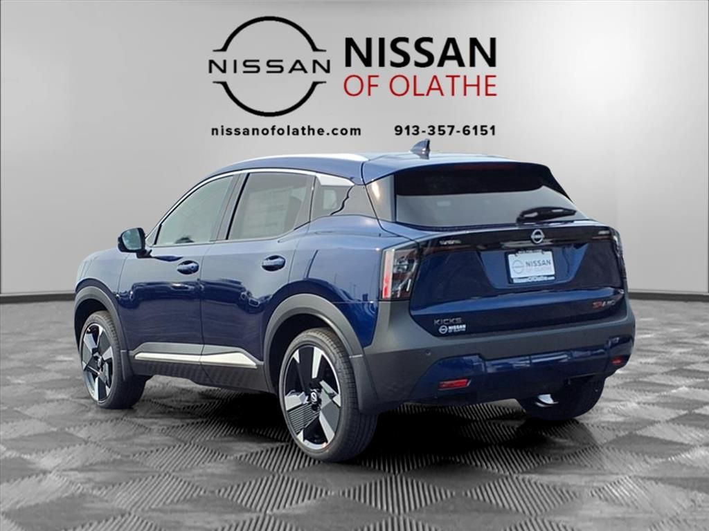 2025 Nissan Kicks SR photo 3