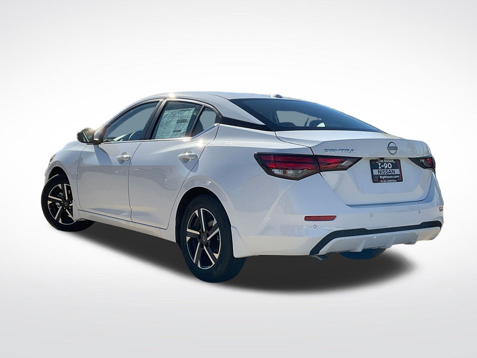 2025 Nissan Sentra SV photo 3