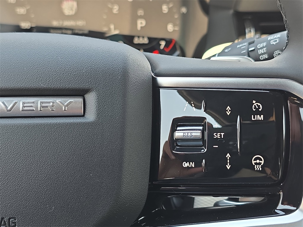 2025 Land Rover Discovery Sport SE photo 12