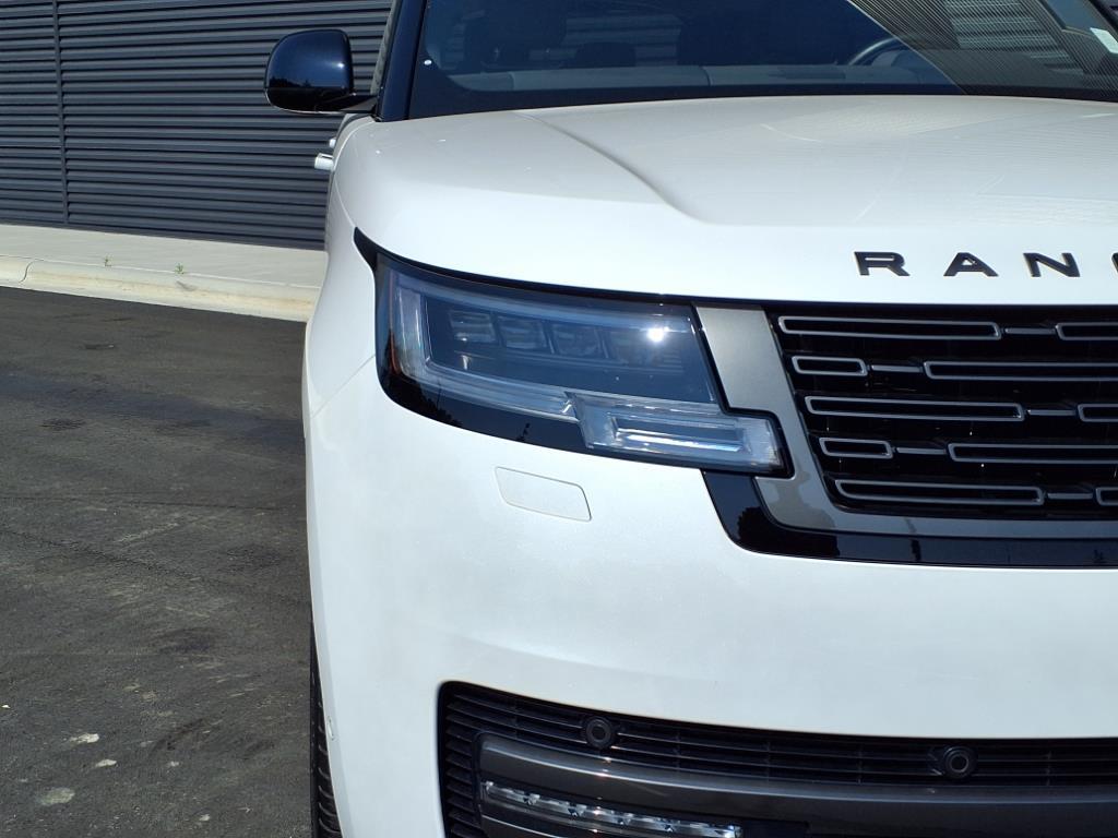 2024 Land Rover Range Rover SE photo 25