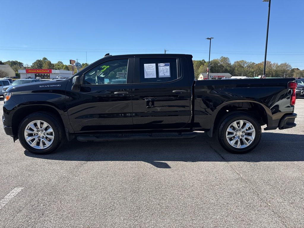 2022 Chevrolet Silverado 1500 Custom photo 4