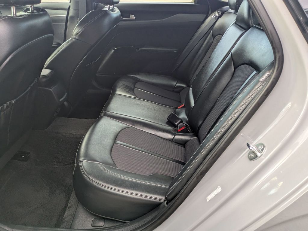 2024 Kia K5 GT-Line photo 20