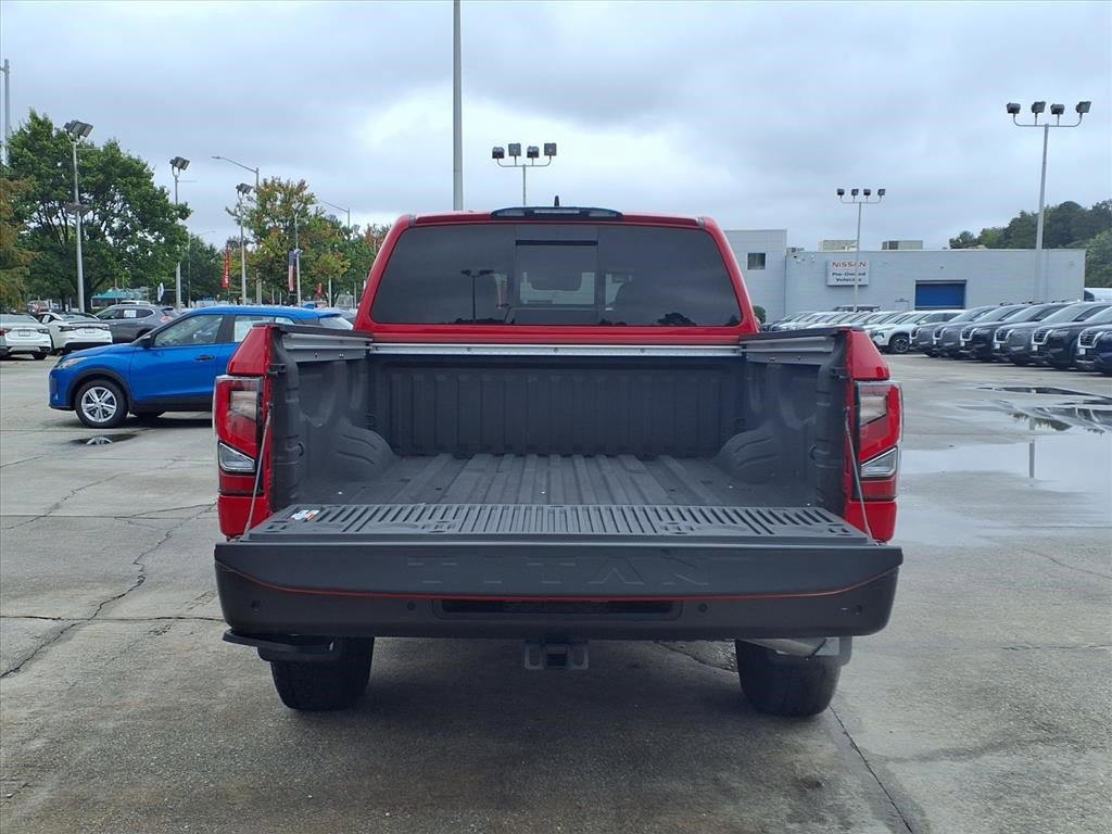 2024 Nissan Titan PRO-4X photo 8