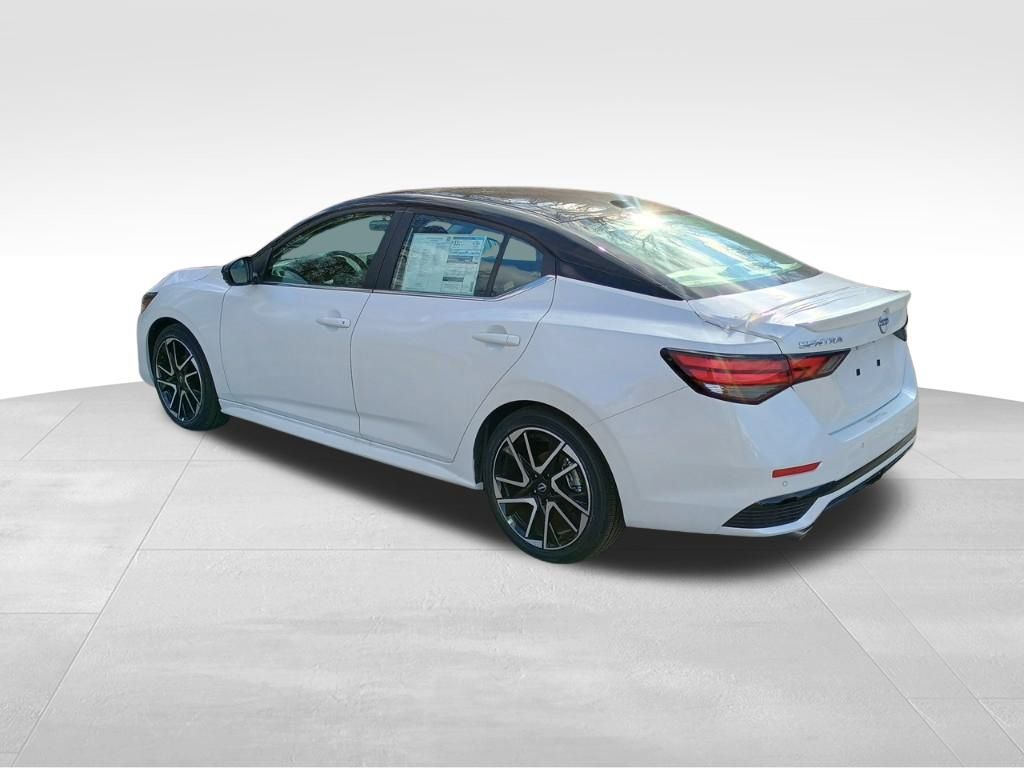 2025 Nissan Sentra SR photo 4