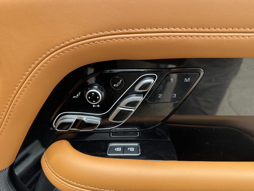 2021 Land Rover Range Rover P525 Autobiography photo 31