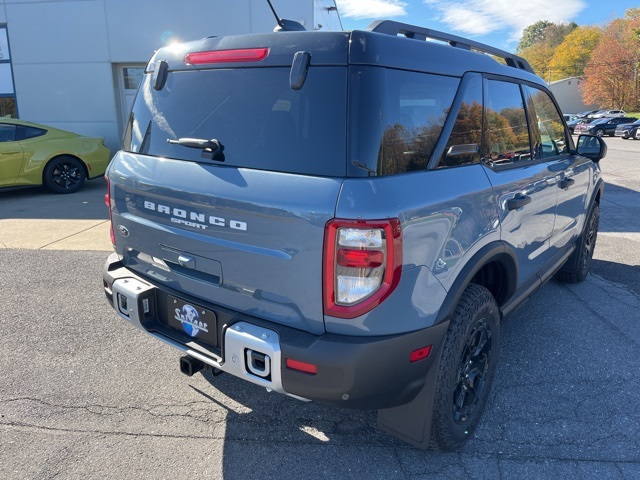 2025 Ford Bronco Sport Outer Banks photo 3