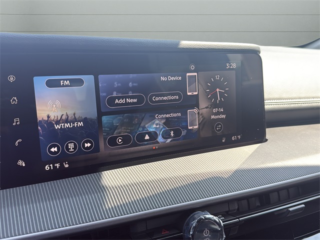 2025 Nissan Murano SV photo 17