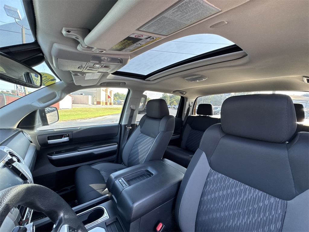 2020 Toyota Tundra SR5 CrewMax photo 21