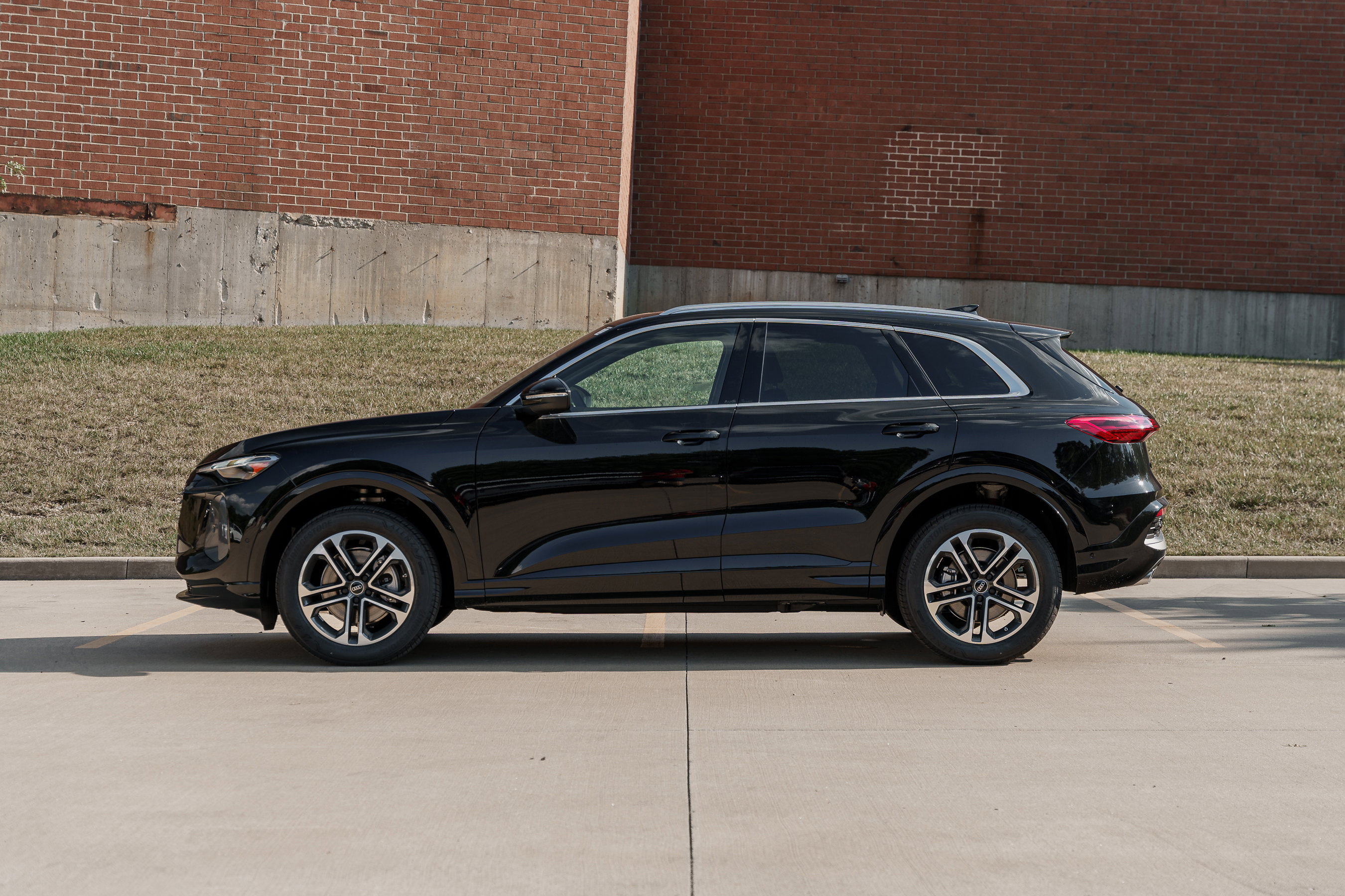 2025 Audi Q5 Premium photo 4