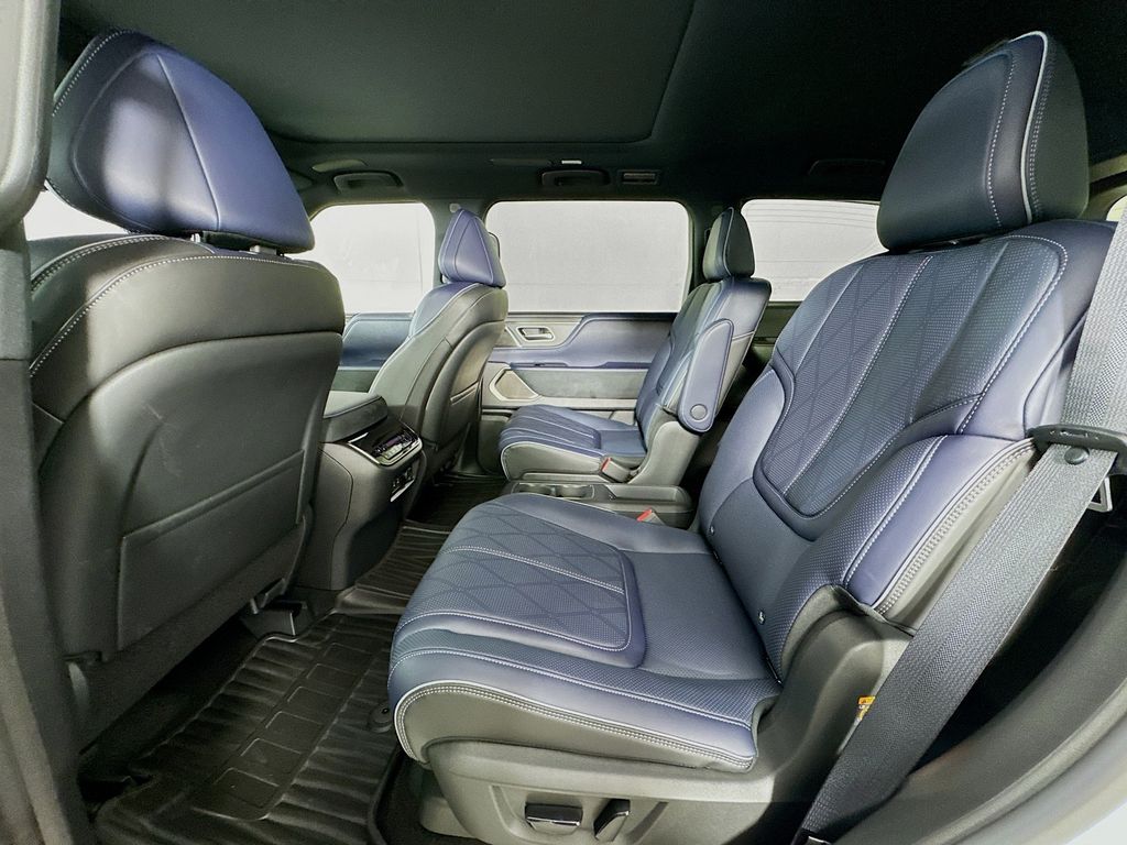 2026 Infiniti QX80 Sensory photo 27