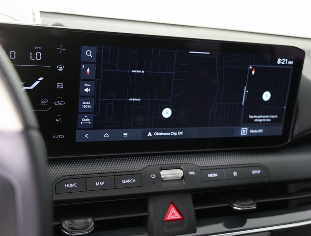 2025 Kia K4 GT-Line photo 16