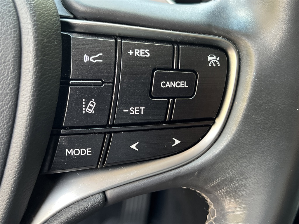 2019 Lexus ES 350 photo 19