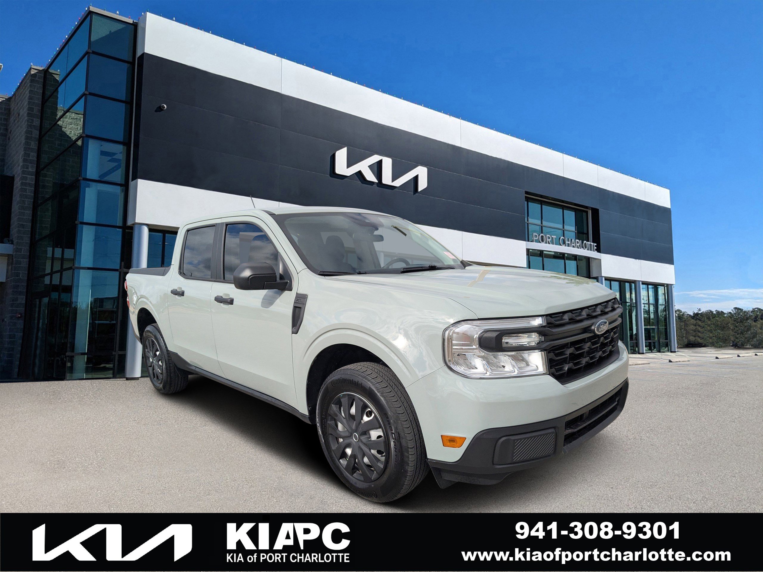 2024 Ford Maverick XL's photo