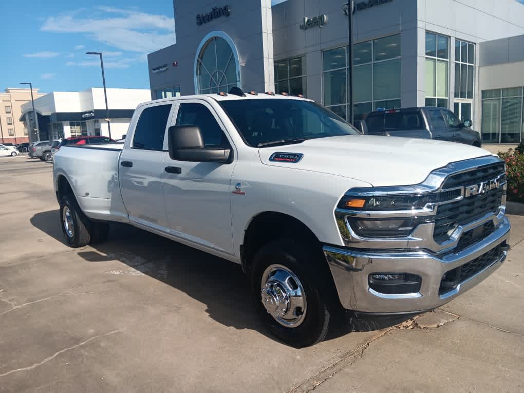 2026 Ram 3500 Tradesman photo 4