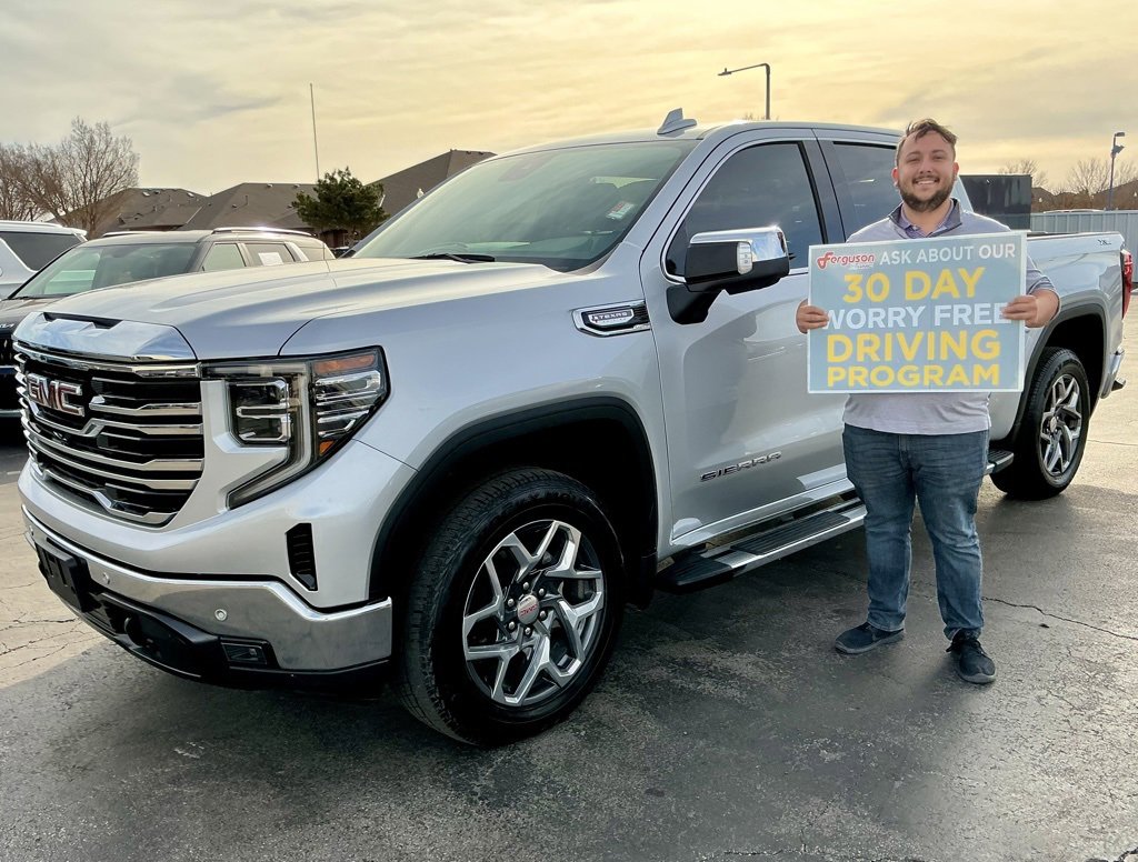 2022 GMC Sierra 1500 SLT's photo