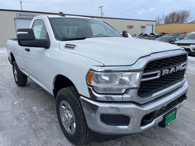 2024 Ram 2500 Tradesman photo 2
