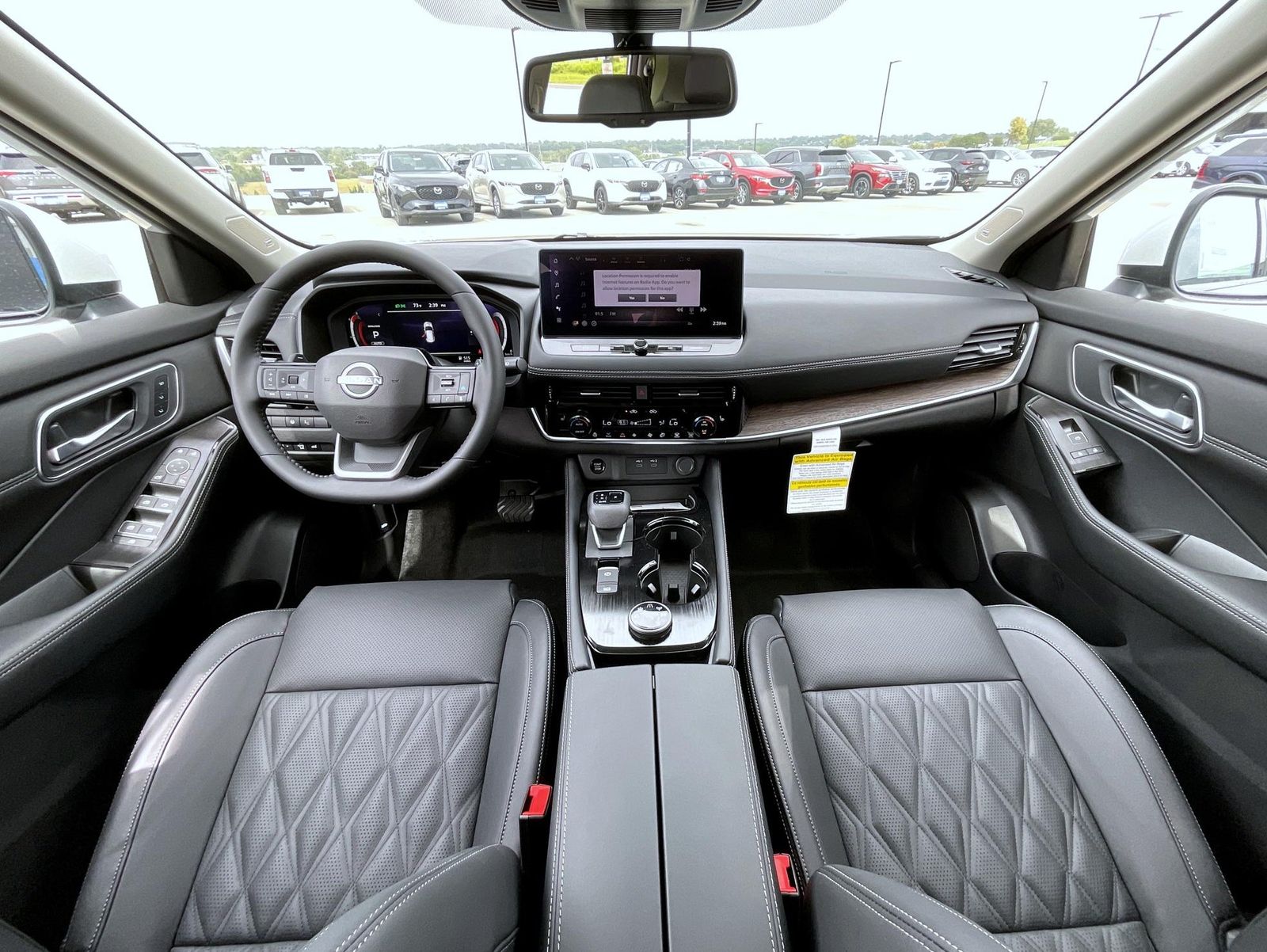 2026 Nissan Rogue Platinum photo 11