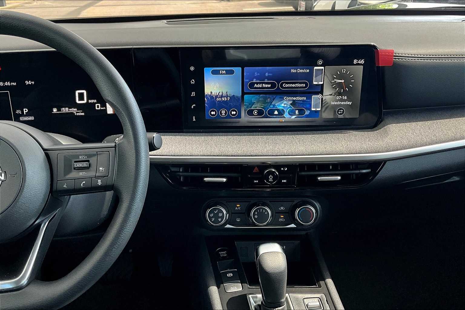 2025 Nissan Kicks SV photo 3