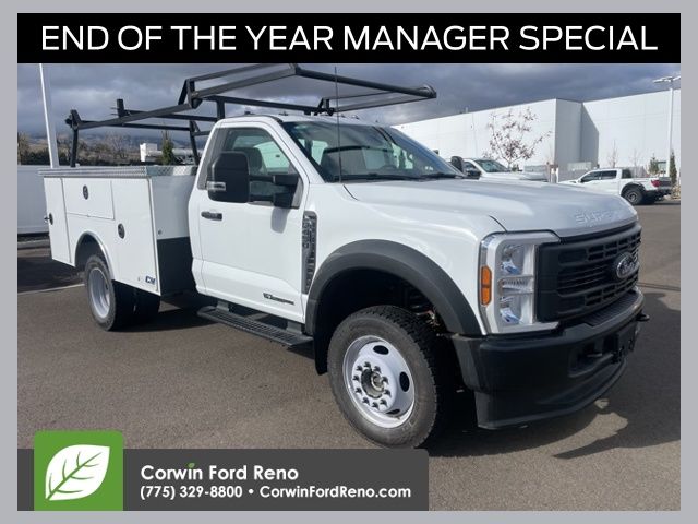2025 Ford F-450 Super Duty Chassis Cab XL's photo