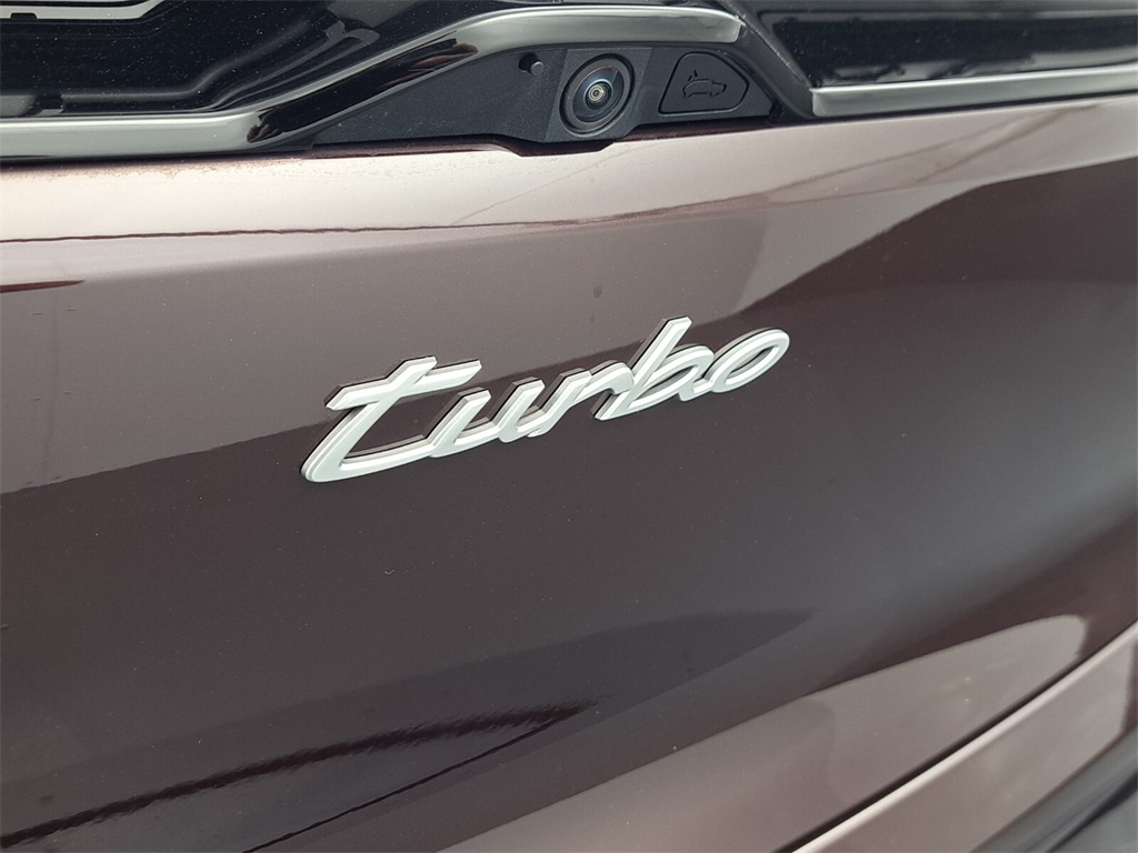 2024 Porsche Macan Electric Turbo photo 13