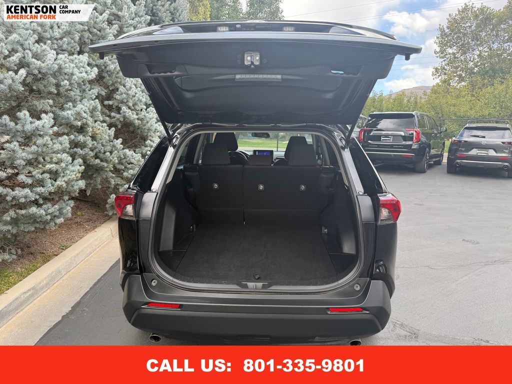 2024 Toyota RAV4 LE photo 27