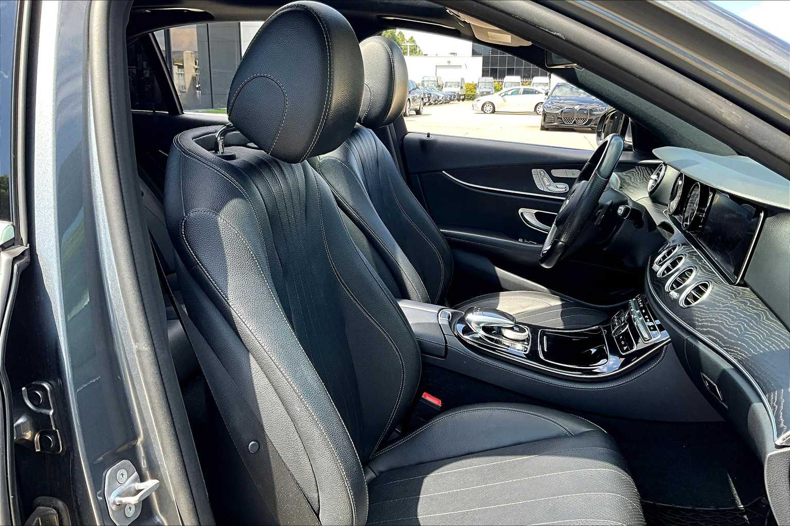2017 Mercedes Benz E 300 Sport photo 7