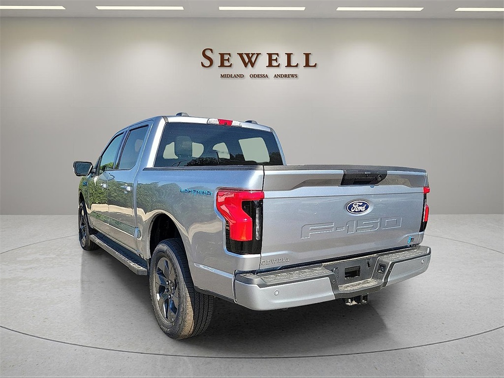 2025 Ford F-150 Lightning photo 2