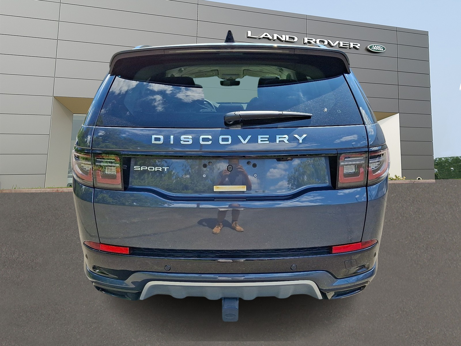 2025 Land Rover Discovery Sport S photo 3