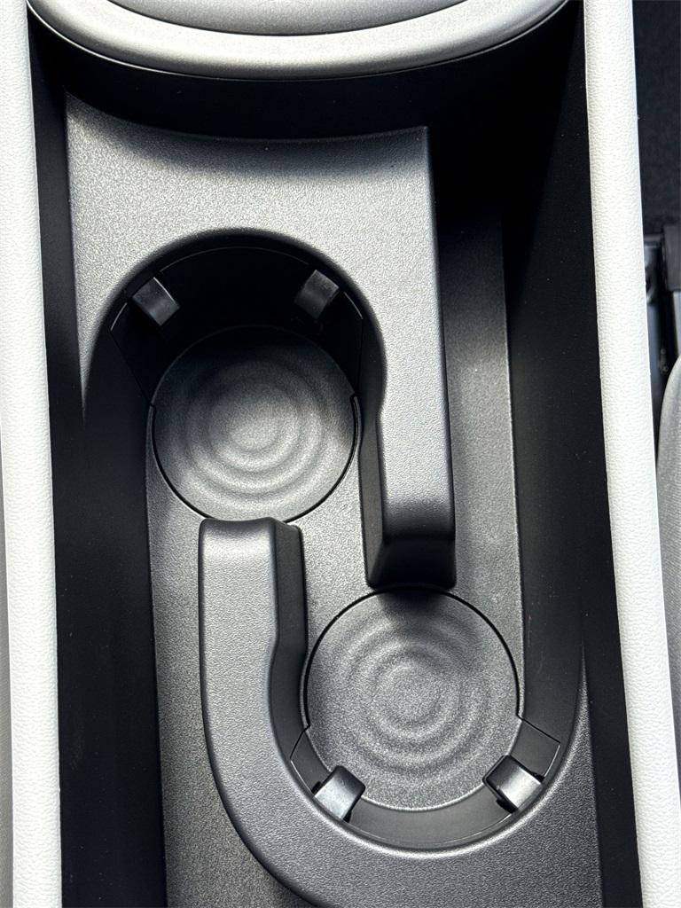 2026 Hyundai Kona SE photo 24