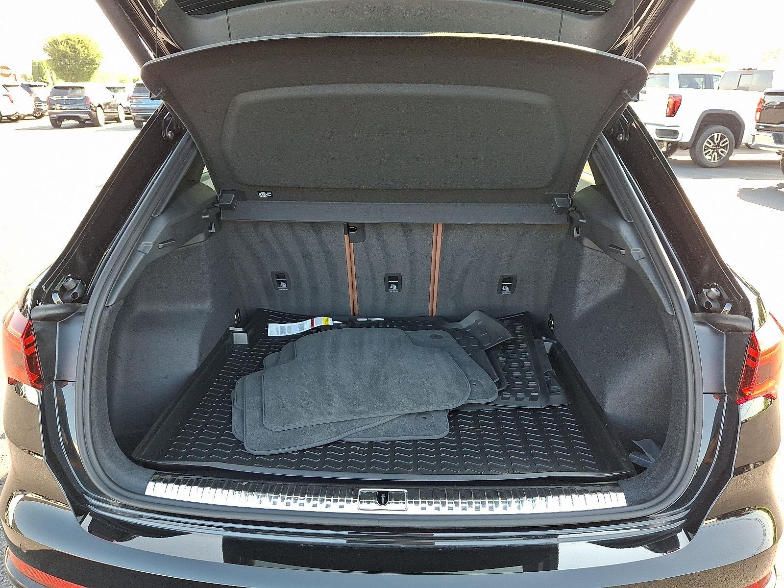 2024 Audi Q3 S line Premium Plus photo 22
