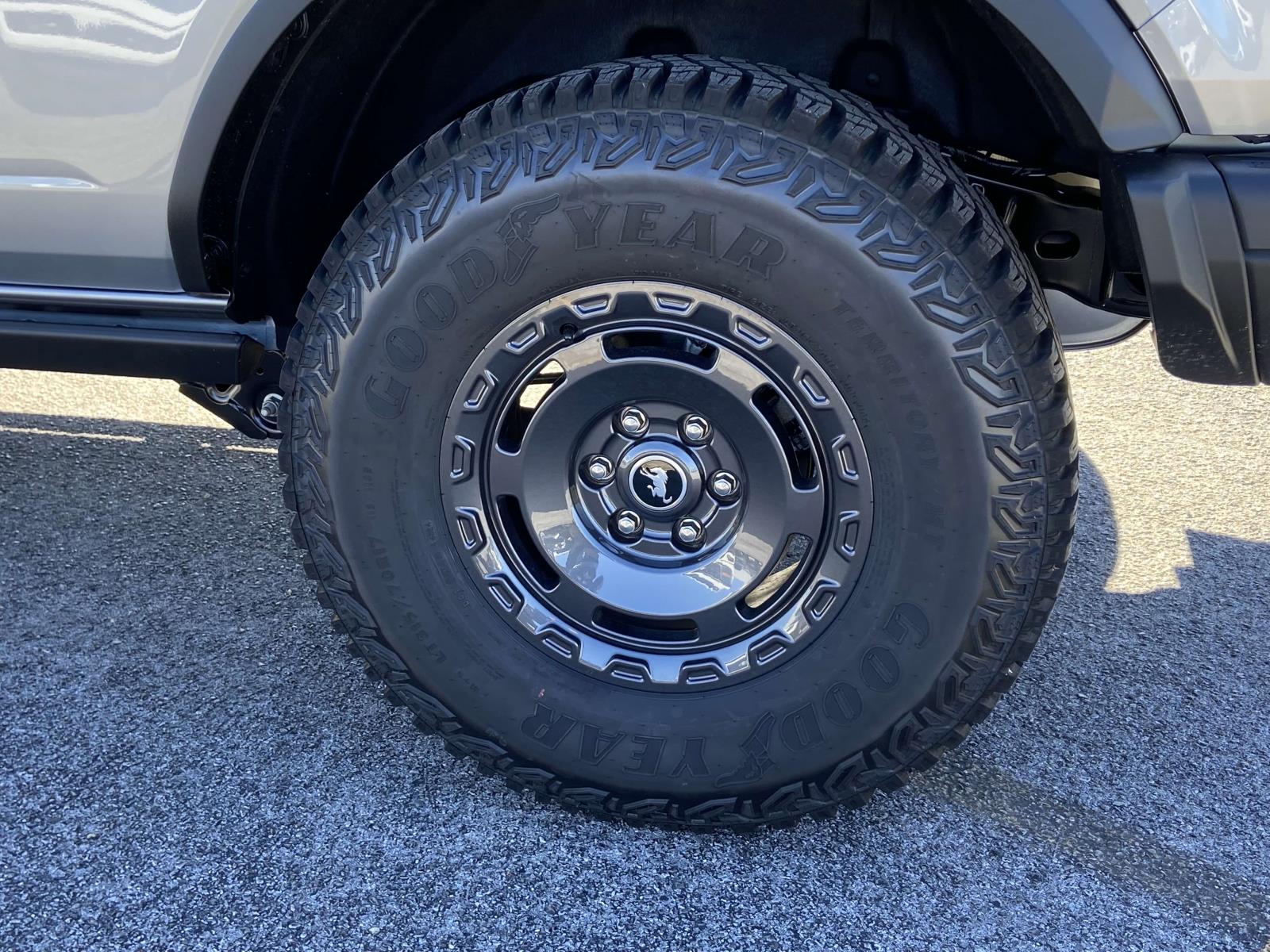 2024 Ford Bronco Black Diamond photo 4