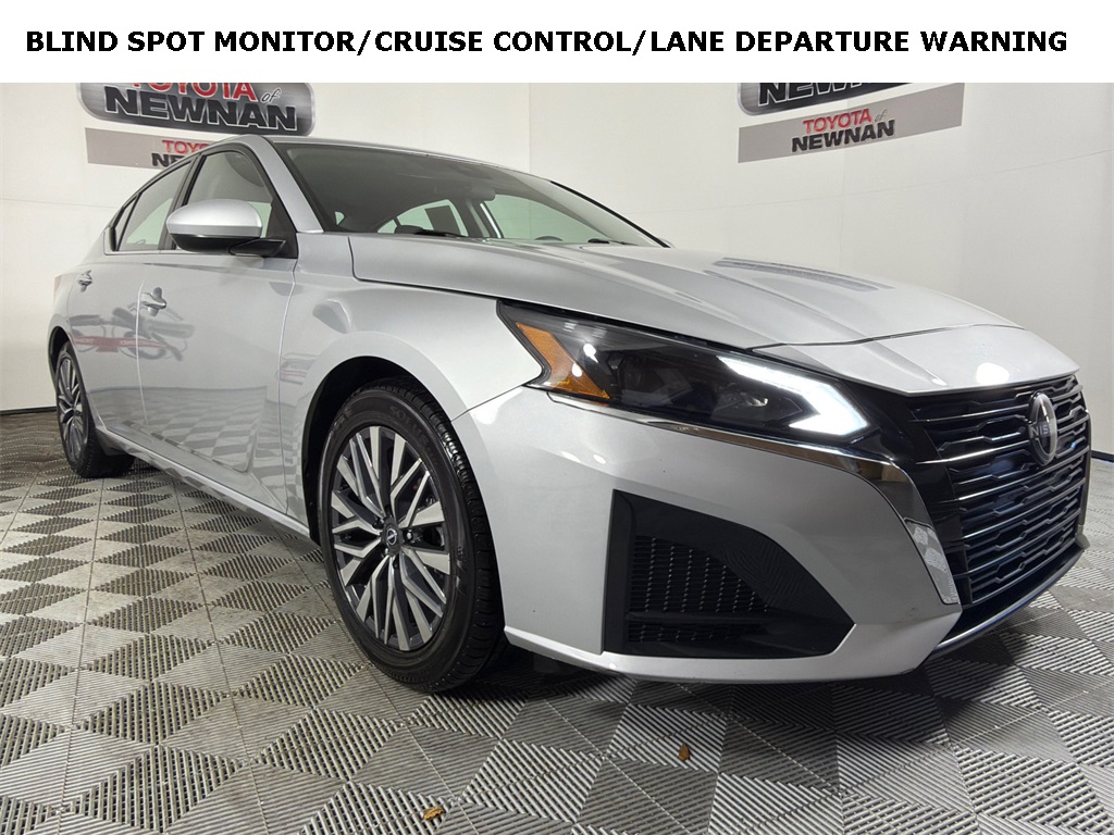 2023 Nissan Altima SV