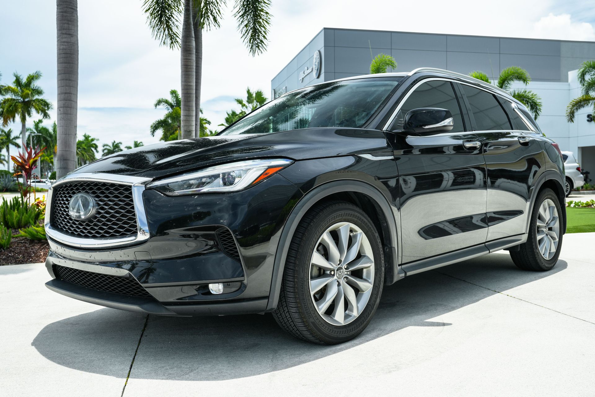 2020 Infiniti QX50 Luxe photo 3
