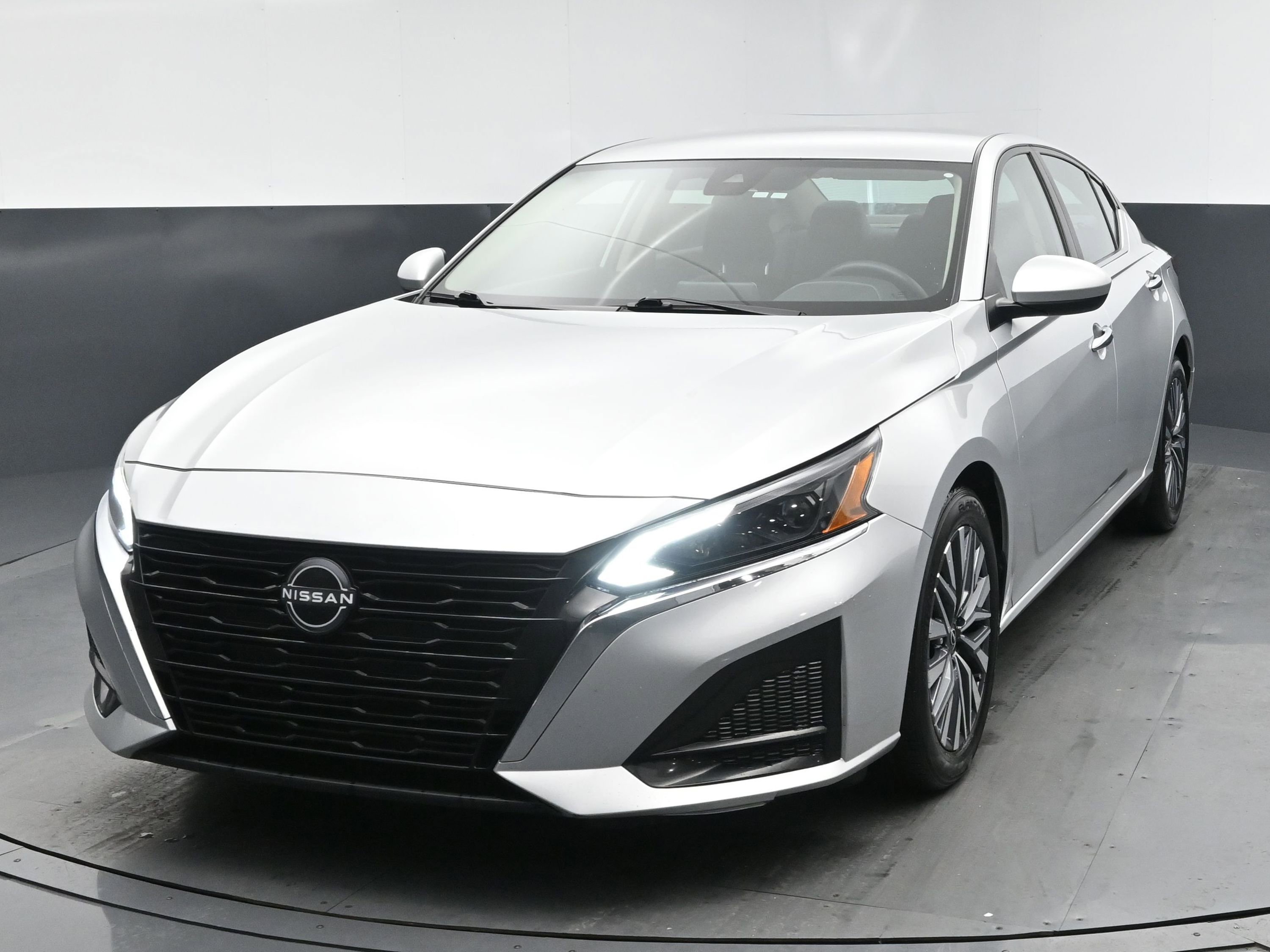 2023 Nissan Altima SV