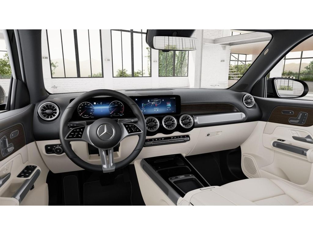 2025 Mercedes Benz GLB 250 photo 3